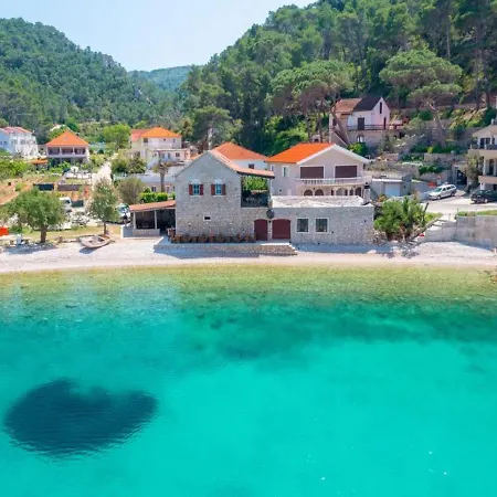 Vela Stiniva Apartment *