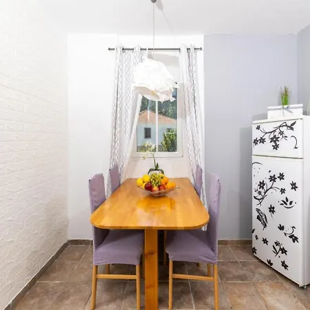 Vela Stiniva Apartment Zastrazisce