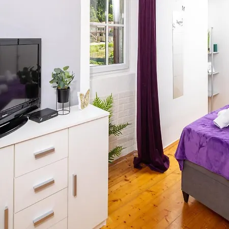 Apartment Vela Stiniva *