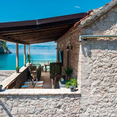 Vela Stiniva * Zastražišće